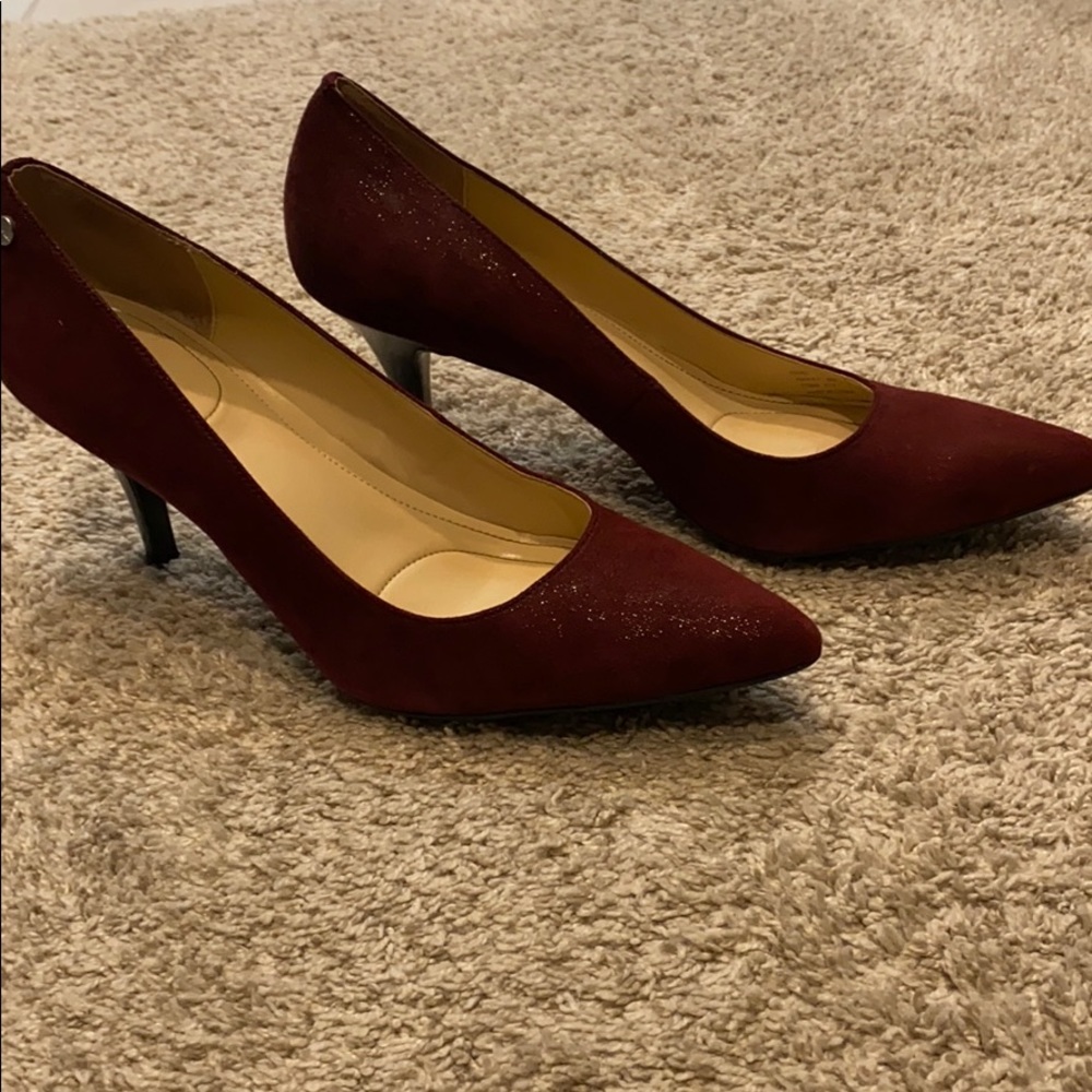 Calvin Klein red shimmer designer heel